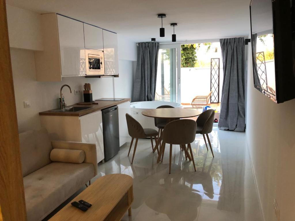 Suite Playamar Con Jacuzzi Torremolinos Luaran gambar
